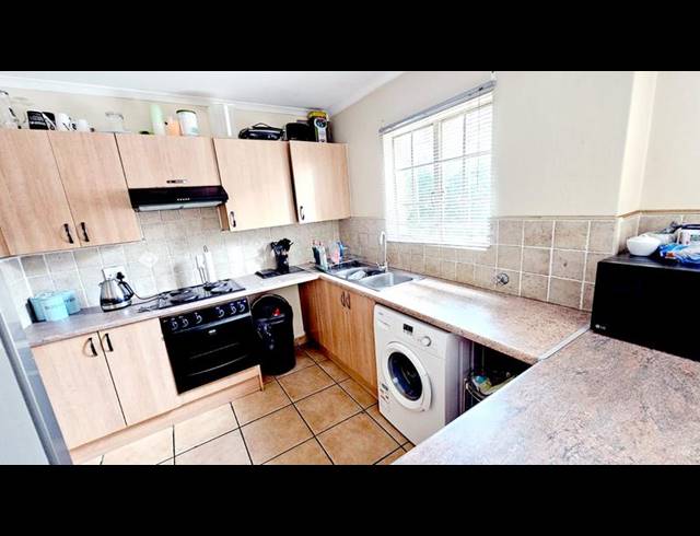 2 BEDROOM APARTMENT FOR SALE IN CASTLEVIEW